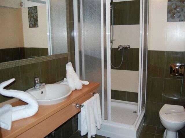 Отель Hotel Wolf 1 Бран-34
