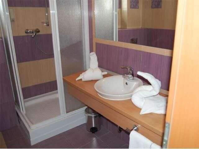 Отель Hotel Wolf 1 Бран-7